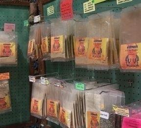 Dorohoi : Un magazin închis și trei persoane cercetate pentru comercializarea de plante etnobotanice