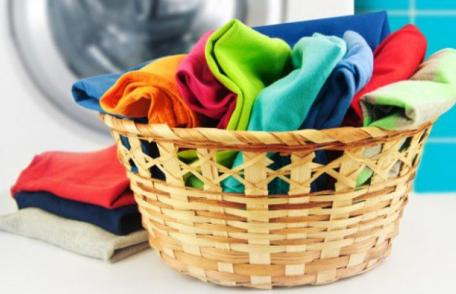 Cât de des ar trebui să îți speli hainele