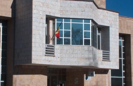 Directorul BCR Dorohoi bătut în birou