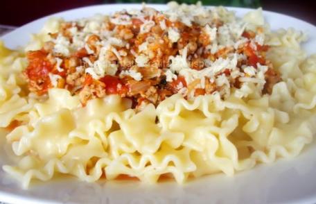 Spaghete cu sos de usturoi