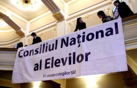 Reprezentanții elevilor sprijină demersurile de reducere a comisiilor școlare