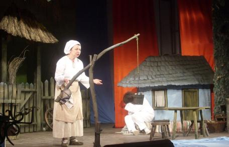 „Amintiri din Copiărie” din nou pe scena Sălii Teatrului din Dorohoi