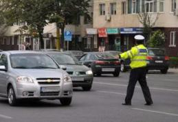 Tânăr din Botoșani depistat conducând un autoturism cu număr fals