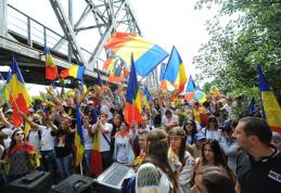 O mie de tineri care au pornit spre București - Au prins Trenul Unirii