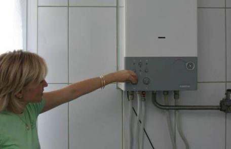 Veşti proaste pentru cei care au centrală termică de apartament! Se introduce „taxa pe coş”