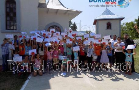 Tabără de vară organizată pentru copiii și tinerii din parohia Smîrdan, comuna Suharău - FOTO