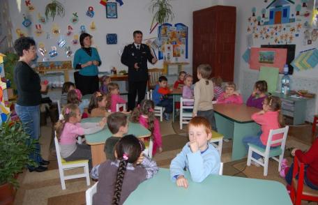 Primul loc câstigat de copii de la Grădinițele 6,7 și 9 din Dorohoi la concursul „Micii Pompieri”