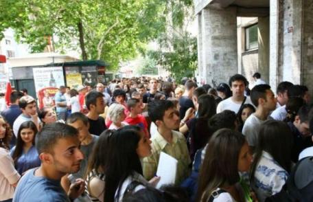 Peste 500 de locuri la buget, neocupate după admiterea de vară la patru universităţi din Cluj