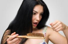 Cât păr este normal să pierzi şi cum să previi căderea acestuia