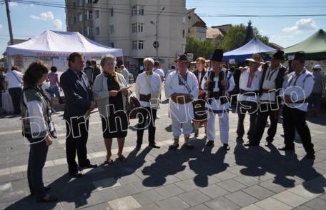 Vezi când are loc deschiderea oficială a Festivalului Tradițiilor Meșteșugărești Dorohoi 2015