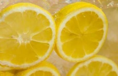 Cum poţi congela sănătos lămâile. Află ce beneficii au