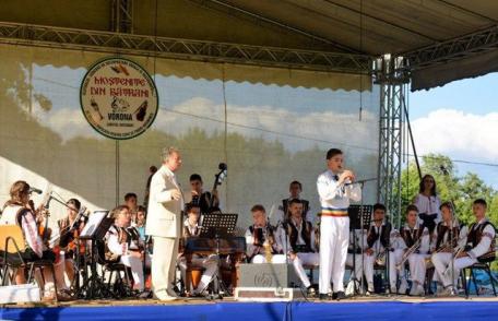 Orchestra „Mugurelul” poate fi urmărită în această seară la TeLe Moldova. Vezi detalii!