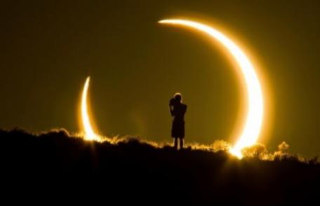 Efectele eclipsei de lună din această noapte explicate de astrolog