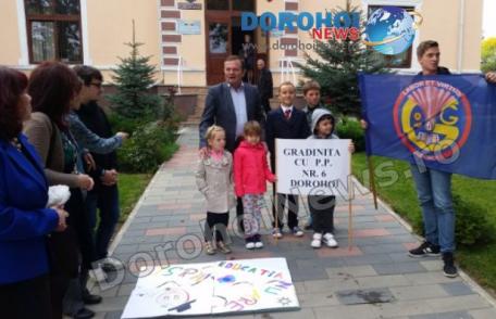 CN „Grigore Ghica”, Şcoala Gimnazială „Spiru Haret” şi Grădiniţa nr. 6, Dorohoi, au demonstrat că educaţia nu poate avea vârstă - FOTO