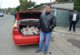 Taxi burdușit cu ţigări de contrabandă depistat de poliţiştii de frontieră - FOTO
