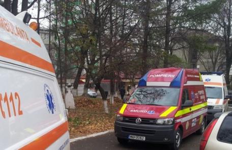 Bătaie cu bâte şi topoare între clanuri la Dorohoi! Patru ambulanţe au transportat răniţii la UPU Botoşani!