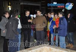 Aproximativ 30 de tineri prezenți la o manifestare paşnică pe Pietonalul „Grigore Ghica” din Dorohoi - FOTO