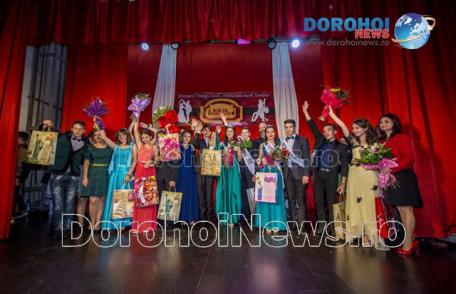 Miss și Mister Boboc 2015: Vezi câștigătorii Balului Bobocilor de la Seminarul Teologic Dorohoi - VIDEO/FOTO