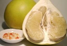 Fructul care hidratează pielea și o întinerește - Pomelo