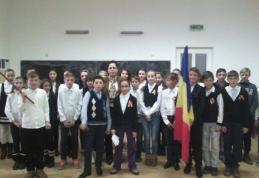 Școala Gimnazială „Alecu Ivan Ghilia” - Ziua Națională sau mândria de a fi român