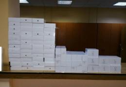 47 tablete Ipad Mini şi 27 ceasuri Apple Watch ascunse într-un autocar, descoperite de polițiștii de frontieră - FOTO