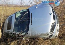 Accident rutier pe DN Botoșani – Dorohoi. Un BMW a spulberat barele de protecție ale podului de la Leorda!