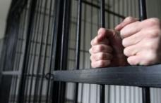 Persoane condamnate la pedeapsa închisorii cu executare, depistate de poliţişti și încarcerate