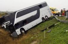 Un autocar s-a răsturnat în Italia. Cel puţin 44 de răniţi, mulţi în stare gravă