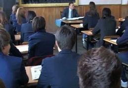 Propunerile de plan-cadru pentru clasele V-VIII, în dezbatere publică şi la Botoşani