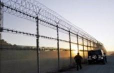 Ungaria insistă să ridice gard la graniţa cu România