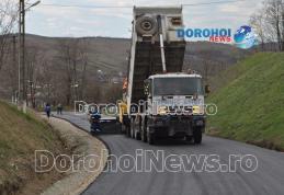 Asfaltările în comuna Văculești continuă! Un nou drum important pentru comunitate aproape de finalizare - VIDEO / FOTO