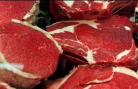 Excesul de carne roşie creşte riscul apariţiei cancerului