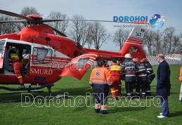 Bărbat din Broscăuți preluat de urgență de la Dorohoi de un elicopter SMURD - VIDEO/FOTO