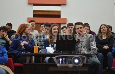 Karaoke la Colegiul Național „Grigore Ghica” Dorohoi - FOTO