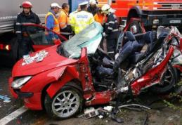 Revoltător! Cum a fost denigrat pe Facebook un medic român care a sărit din maşină să salveze victimele unui accident rutier