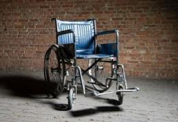 O sută de scaune rulante vor fi donate persoanelor cu dizabilităţi. Doritorii pot să contacteze APAA