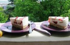 Tort de vară cu mascarpone și iaurt