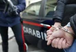 Dramă conjugală în Italia, unde un român a fost arestat pentru că şi-a incendiat soţia! 