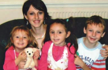O româncă, mamă a trei minori, arestată în UK pentru că nu a acceptat să îi fie luați copiii