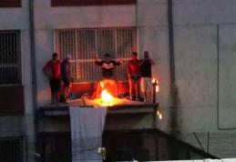 Proteste în penitenciare. La Botoşani, condamnaţii au dat foc închisorii, la Jilava deţinuţii au refuzat masa de seară
