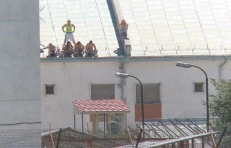 Deţinuţii de la Penitenciarul Botoşani continuă protestele