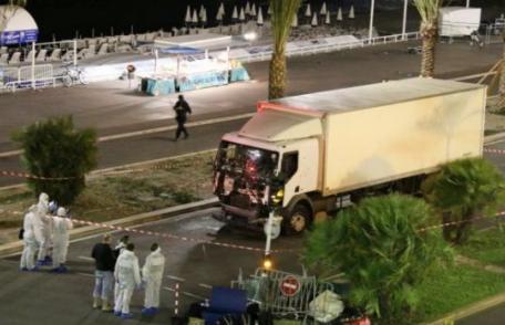 O botoșăneancă se afla la câţiva metri de camionul ucigaş din Nisa: „Nimeni nu ştia ce se întâmplă. Toți erau bulversați”