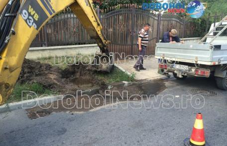 Avarie la conducta de apă pe strada Luceafărul din Dorohoi. Vezi unde se oprește apa! - FOTO