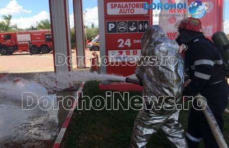 Acțiune de amploare desfășurată de pompierii dorohoieni la o stație peco MIRACOM din Dorohoi - FOTO