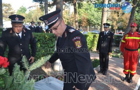 Depunere de coroane la Dorohoi cu ocazia Zilei Pompierilor din România - FOTO