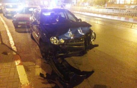 Accident! Taxi puternic avariat de un autoturism care nu a dat prioritate