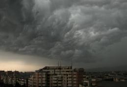 Avertizare imediată de furtună pentru Dorohoi și Botoșani