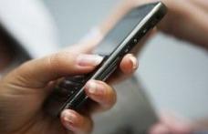 Doi puşcăriaşi s-au îmbogăţit, după ce au înşelat sute de persoane cu SMS-uri capcană