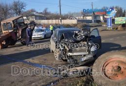 Accident! Impact violent între un Audi și un tractor la Iezer - FOTO