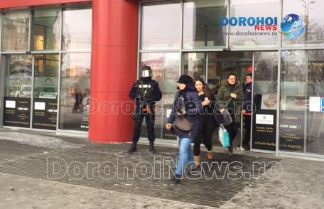 Alertă maximă în Botoșani! Zeci de autorități puse pe jar de o amenințare cu bombă la Uvertura Mall – FOTO